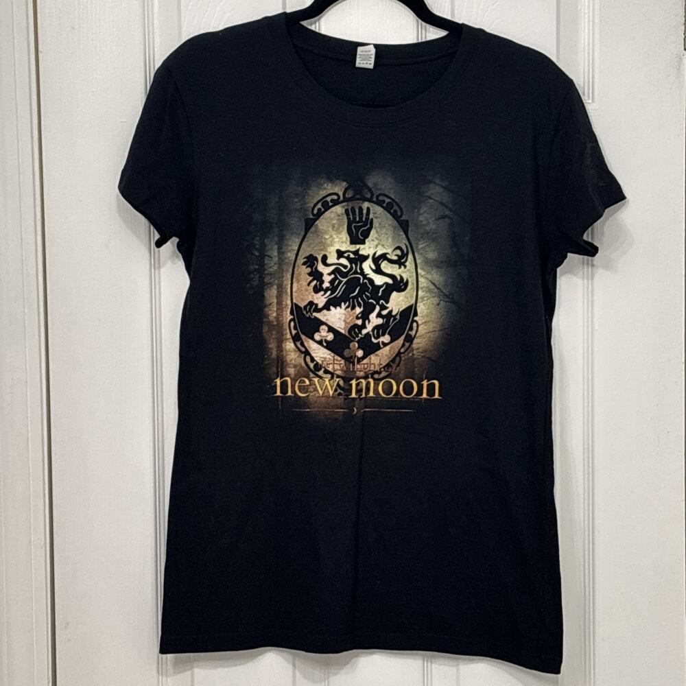 The Twilight Saga New Moon Movie Tee Shirt Y2K Vampire Juniors XL Cullen Crest
